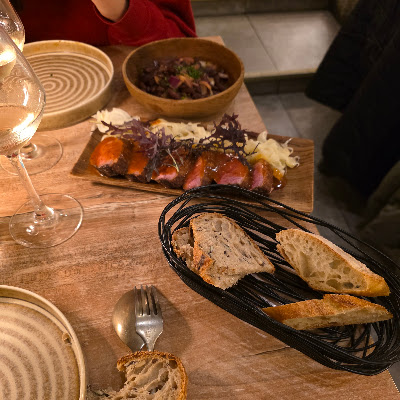 Plat servi chez NUANCE - Cuisine du Monde, photographié par Quentin Caron