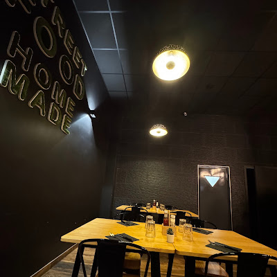 Plat servi chez Côté Burger - Poutine, photographié par Ahmet Tarhan