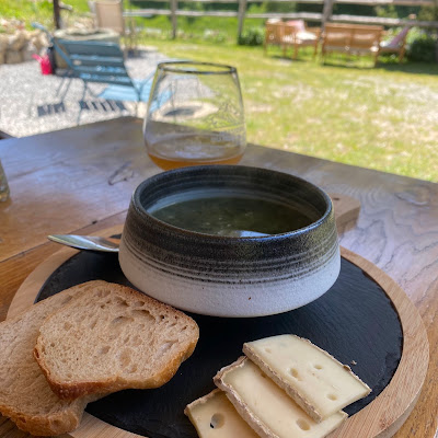 Plat servi chez L’écho du berger, photographié par John Bayrou