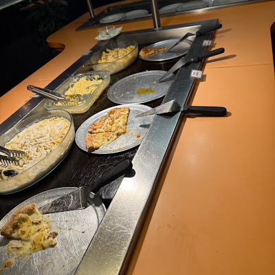 Pizza party Annemasse à Vétraz-Monthoux : plat photographié par Nadir