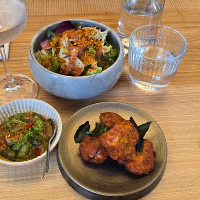 Plat servi chez GIGI cuisine thaï, photographié par Kate W