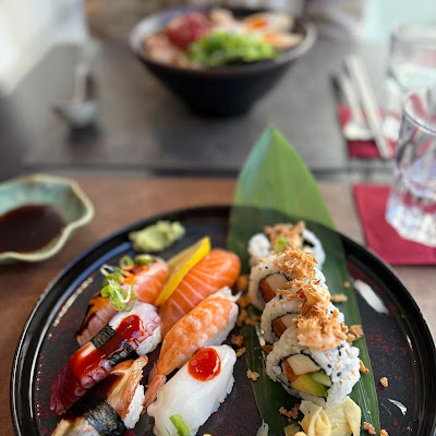 Plat servi chez TOM restaurant coréen, japonais et mongole, photographié par Noémie N