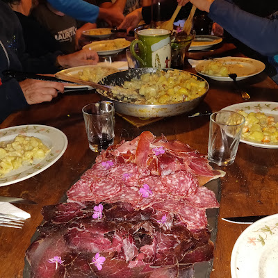 Plat servi chez The Tapiaz - Alpine Buvette, photographié par Bruno DAROIT