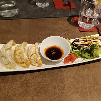 Plat servi chez TOM restaurant coréen, japonais et mongole, photographié par Guyon Romain