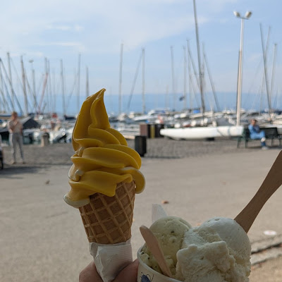 Plat servi chez Snack de La Capitainerie - Glacier du Léman - Artisan glacier au port de Thonon, photographié par Julien Duchampt