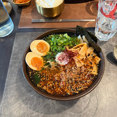 Plat servi chez TOM restaurant coréen, japonais et mongole, photographié par Wiiissem