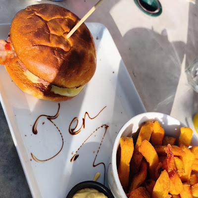 Chez Tony, Burger Savoyard, Saint Jean d'Aulps à Saint-Jean-d'Aulps : plat photographié par Jennifer GIANINI
