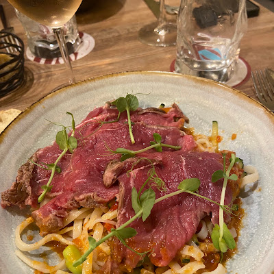 Plat servi chez NUANCE - Cuisine du Monde, photographié par Anne Tirtaine