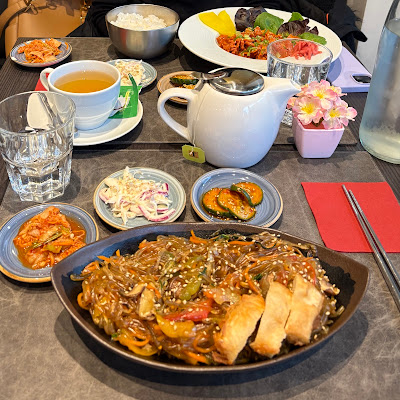 Plat servi chez TOM restaurant coréen, japonais et mongole, photographié par Nicolas D